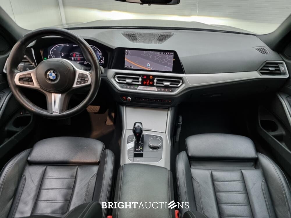 BMW 330e 3-serie Touring Business Edition Plus 296pk 2021 (Origineel-NL) 3-Serie, K-474-XH