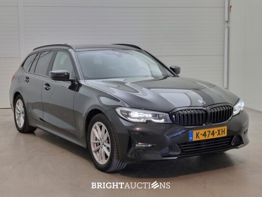 BMW 330e 3-serie Touring Business Edition Plus 296pk 2021 (Origineel-NL) 3-Serie, K-474-XH