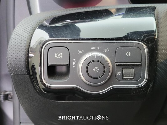 Mercedes-Benz A180 Business Solution AMG 136pk 2022 (Origineel-NL) A-klasse, P-952-KT