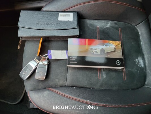 Mercedes-Benz A180 Business Solution AMG 136pk 2022 (Origineel-NL) A-klasse, P-952-KT