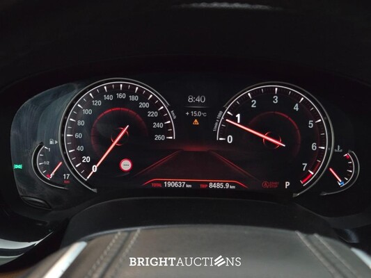 BMW 530i xDrive 5-serie Touring High Executive 252pk 2017 5-Serie, L-411-DR