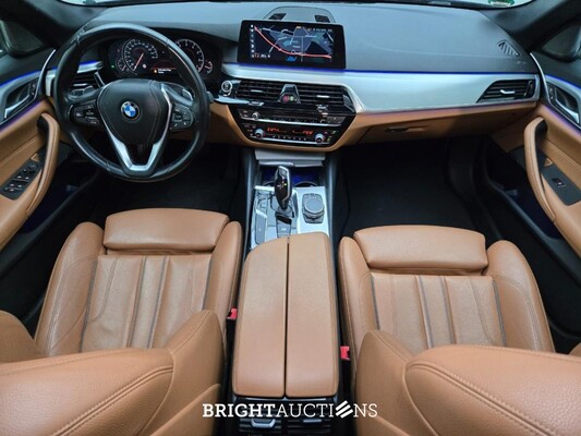 BMW 530i xDrive 5-serie Touring High Executive 252pk 2017 5-Serie, L-411-DR