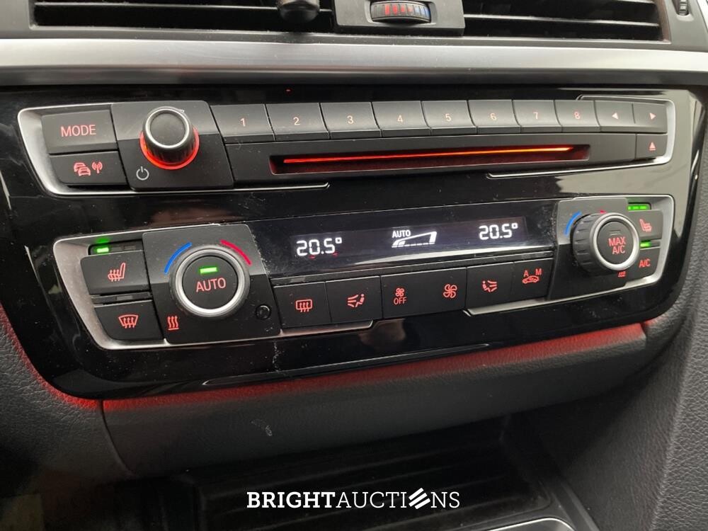 BMW 330d 3-serie Touring Centennial High Executive 258pk 2016 3-Serie, TX-814-B