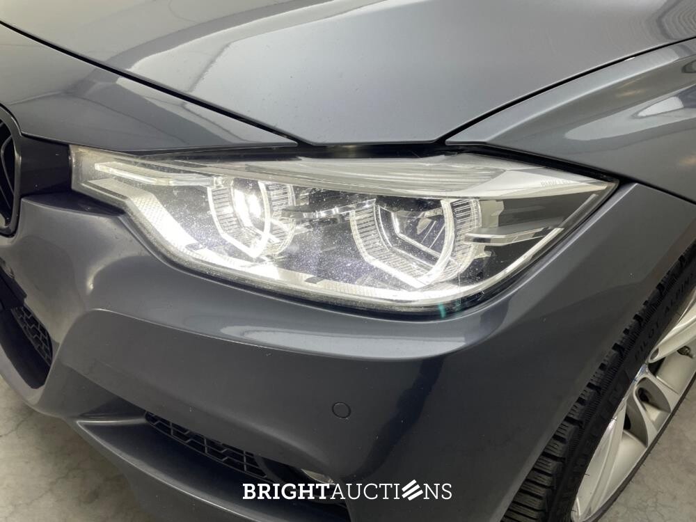 BMW 330d 3-serie Touring Centennial High Executive 258pk 2016 3-Serie, TX-814-B