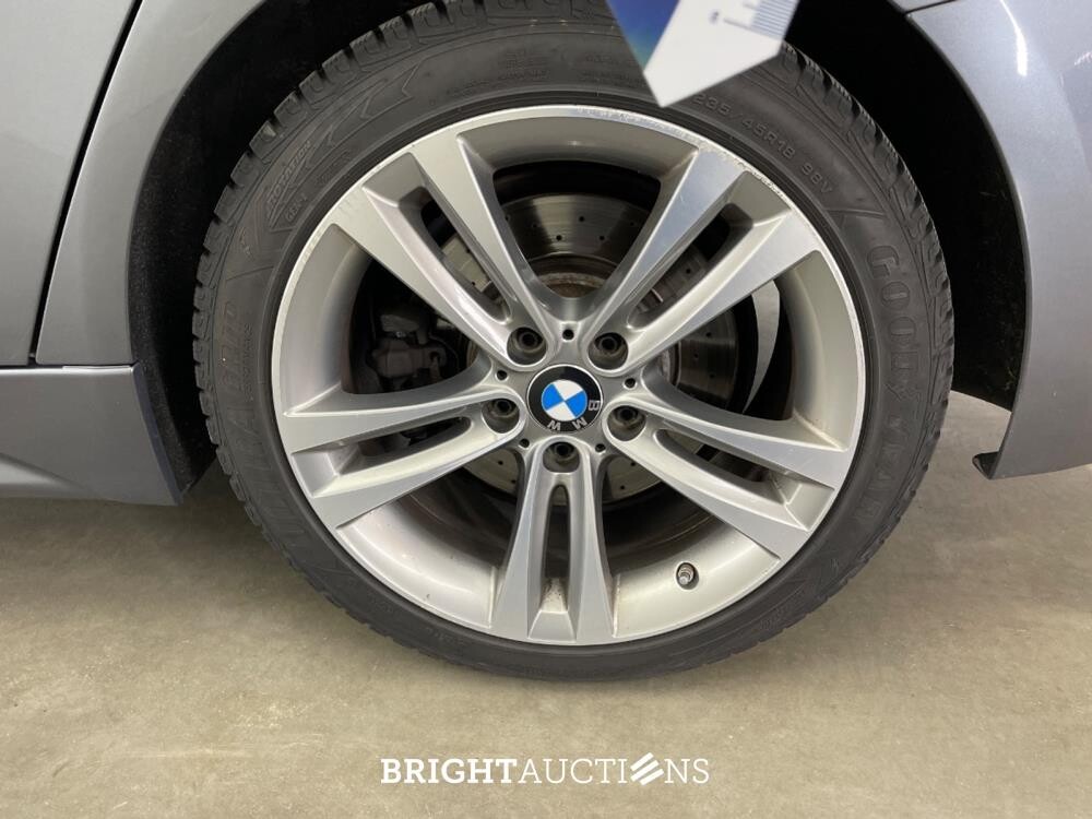 BMW 330d 3-serie Touring Centennial High Executive 258pk 2016 3-Serie, TX-814-B