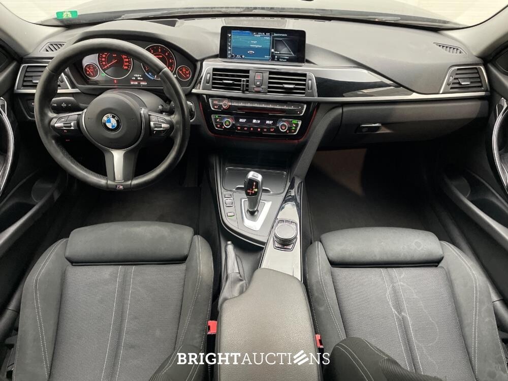 BMW 330d 3-serie Touring Centennial High Executive 258pk 2016 3-Serie, TX-814-B