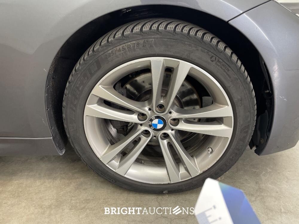 BMW 330d 3-serie Touring Centennial High Executive 258pk 2016 3-Serie, TX-814-B