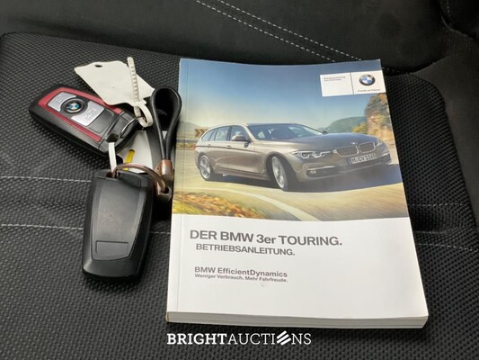 BMW 330d 3-serie Touring Centennial High Executive 258pk 2016 3-Serie, TX-814-B