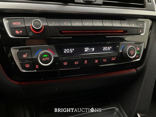 BMW 330d 3-serie Touring Centennial High Executive 258pk 2016 3-Serie, TX-814-B