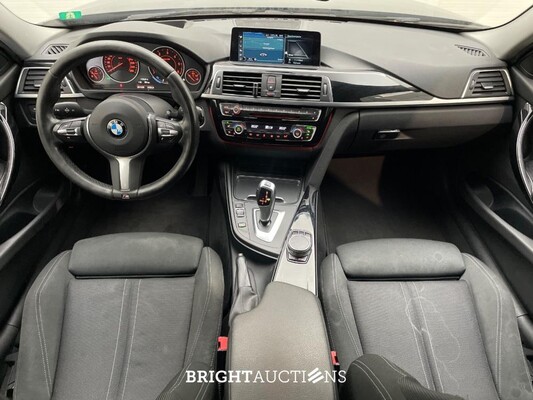 BMW 330d 3-serie Touring Centennial High Executive 258pk 2016 3-Serie, TX-814-B
