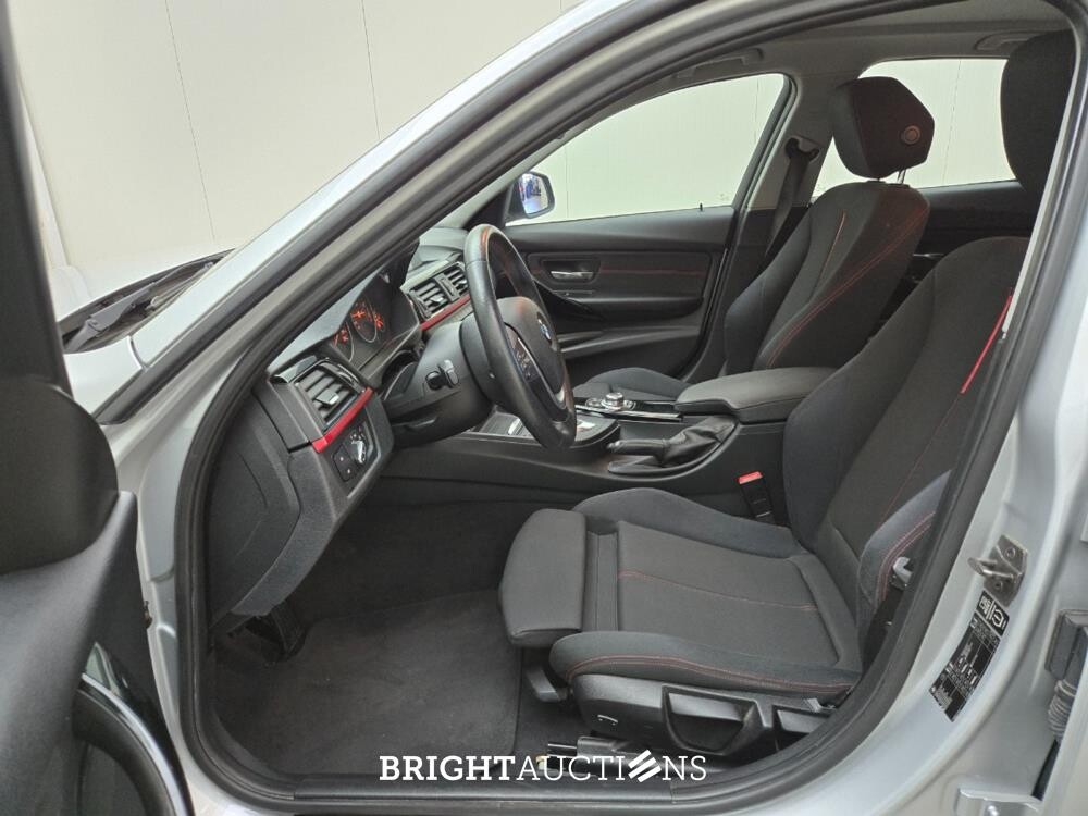 BMW 316i 3-serie Business 136pk 2016 (Origineel-NL) 3-Serie, JR-303-F