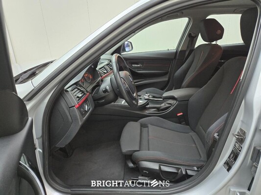 BMW 316i 3-serie Business 136pk 2016 (Origineel-NL) 3-Serie, JR-303-F
