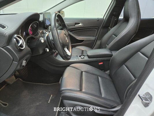 Mercedes-Benz GLA200 Premium Plus 156pk 2020 GLA-Klasse, S-200-NX
