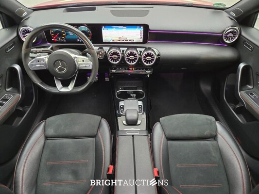 Mercedes-Benz A250 Premium Plus 224pk 2018 A-klasse, Z-090-JJ