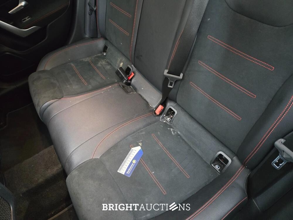 Mercedes-Benz A180 Business Solution AMG 136pk 2022 (Origineel-NL) A-klasse, P-648-PP