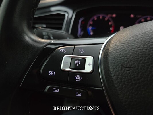 Volkswagen T-Roc Sport 1.5 TSI 150pk 2019, X-261-JK