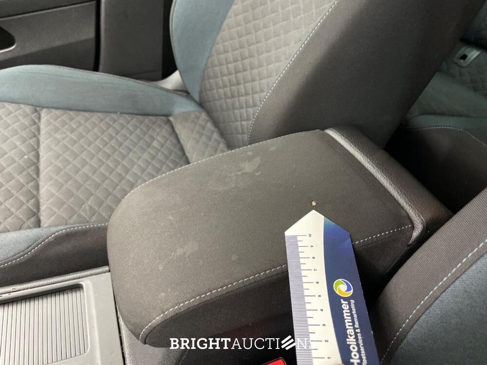 Volkswagen Golf Highline Business R 2.0 TDI 150pk 2019, Z-403-NZ