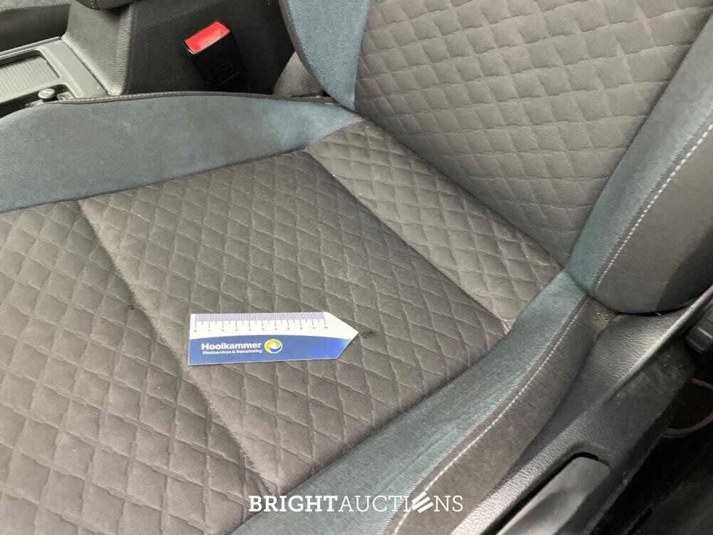Volkswagen Golf Highline Business R 2.0 TDI 150pk 2019, Z-403-NZ