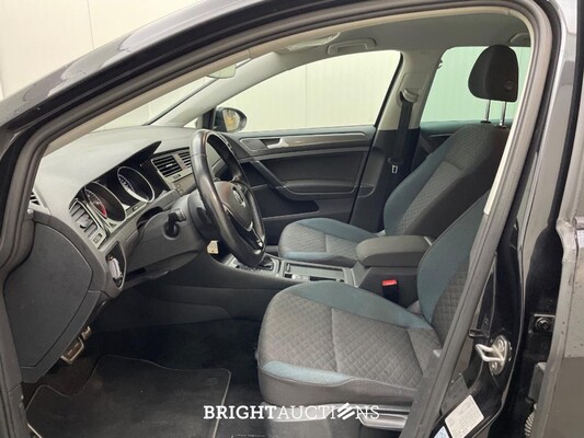 Volkswagen Golf Highline Business R 2.0 TDI 150pk 2019, Z-403-NZ