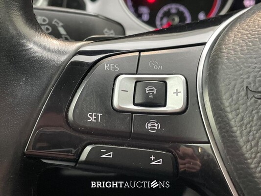 Volkswagen Golf Highline Business R 2.0 TDI 150pk 2019, Z-403-NZ