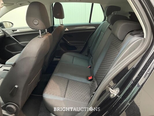 Volkswagen Golf Highline Business R 2.0 TDI 150pk 2019, Z-403-NZ