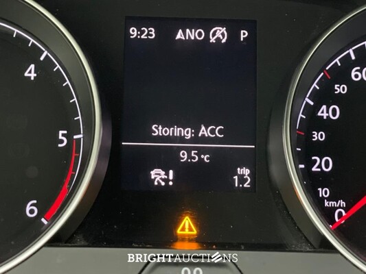 Volkswagen Golf Highline Business R 2.0 TDI 150pk 2019, Z-403-NZ