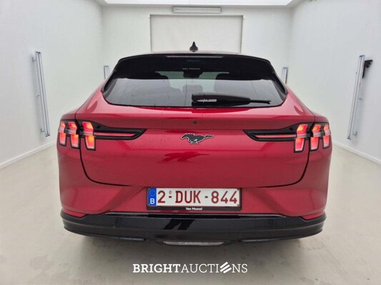 Ford Mustang Mach-E Premium RWD 99 kWh 294pk 2023, 2DUK844