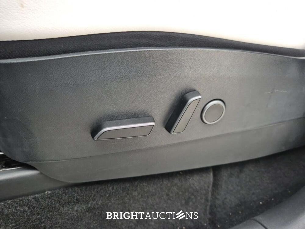 Tesla Model Y RWD 60 kWh 299pk 2022, 2CVD601