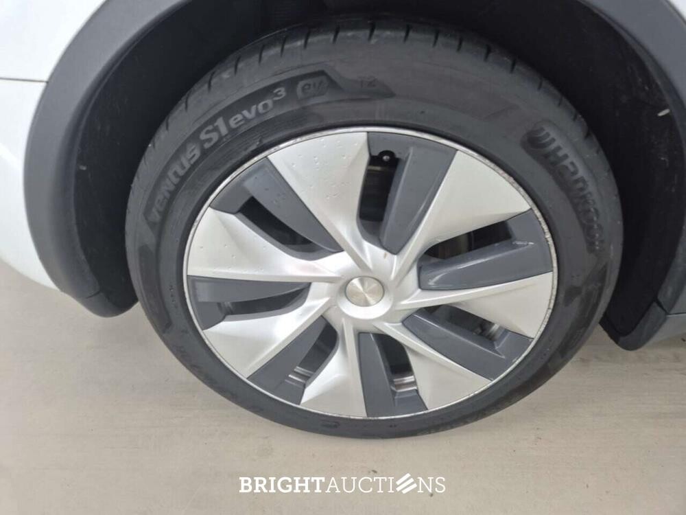 Tesla Model Y RWD 60 kWh 299pk 2022, 2CVD601