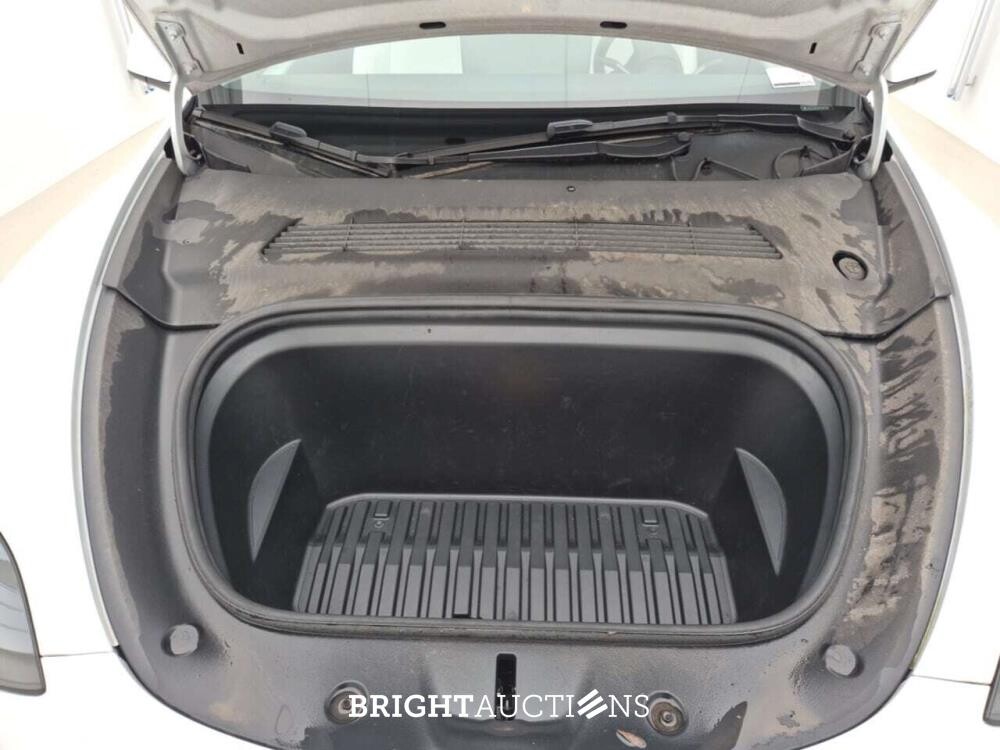 Tesla Model Y RWD 60 kWh 299pk 2022, 2CVD601