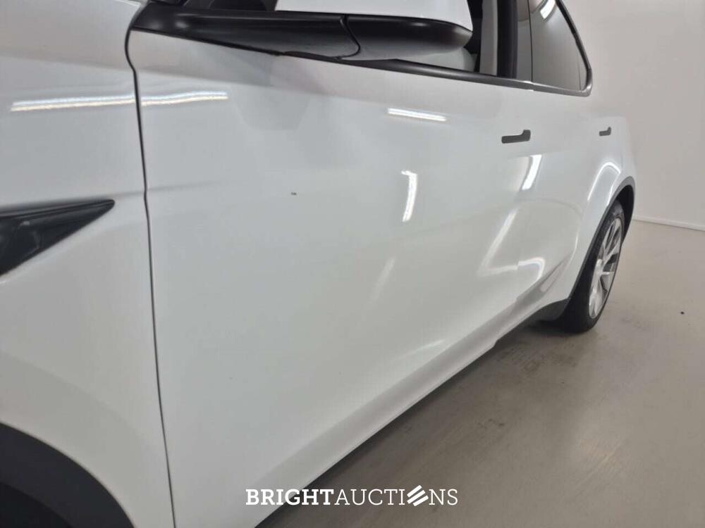 Tesla Model Y RWD 60 kWh 299pk 2022, 2CVD601