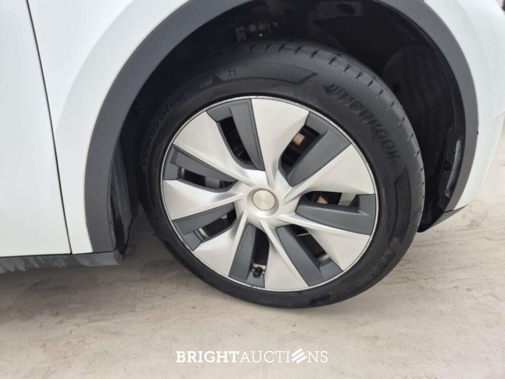 Tesla Model Y RWD 60 kWh 299pk 2022, 2CVD601