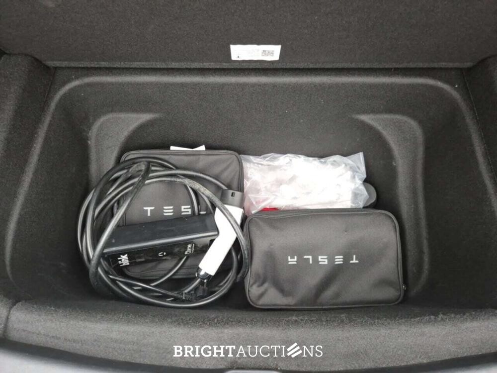 Tesla Model Y RWD 60 kWh 299pk 2022, 2CVD601