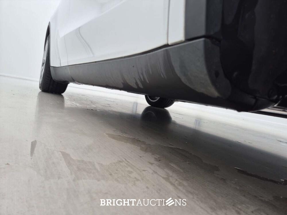 Tesla Model Y RWD 60 kWh 299pk 2022, 2CVD601