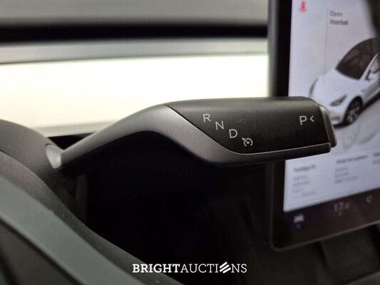 Tesla Model Y RWD 60 kWh 299pk 2022, 2CVD601