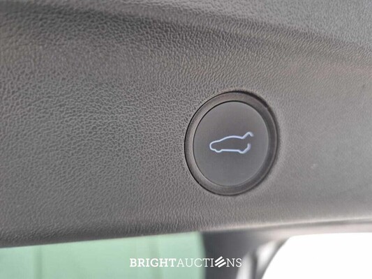 Tesla Model Y RWD 60 kWh 299pk 2022, 2CVD601
