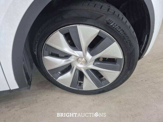 Tesla Model Y RWD 60 kWh 299pk 2022, 2CVD601