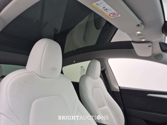 Tesla Model Y RWD 60 kWh 299pk 2022, 2CVD601