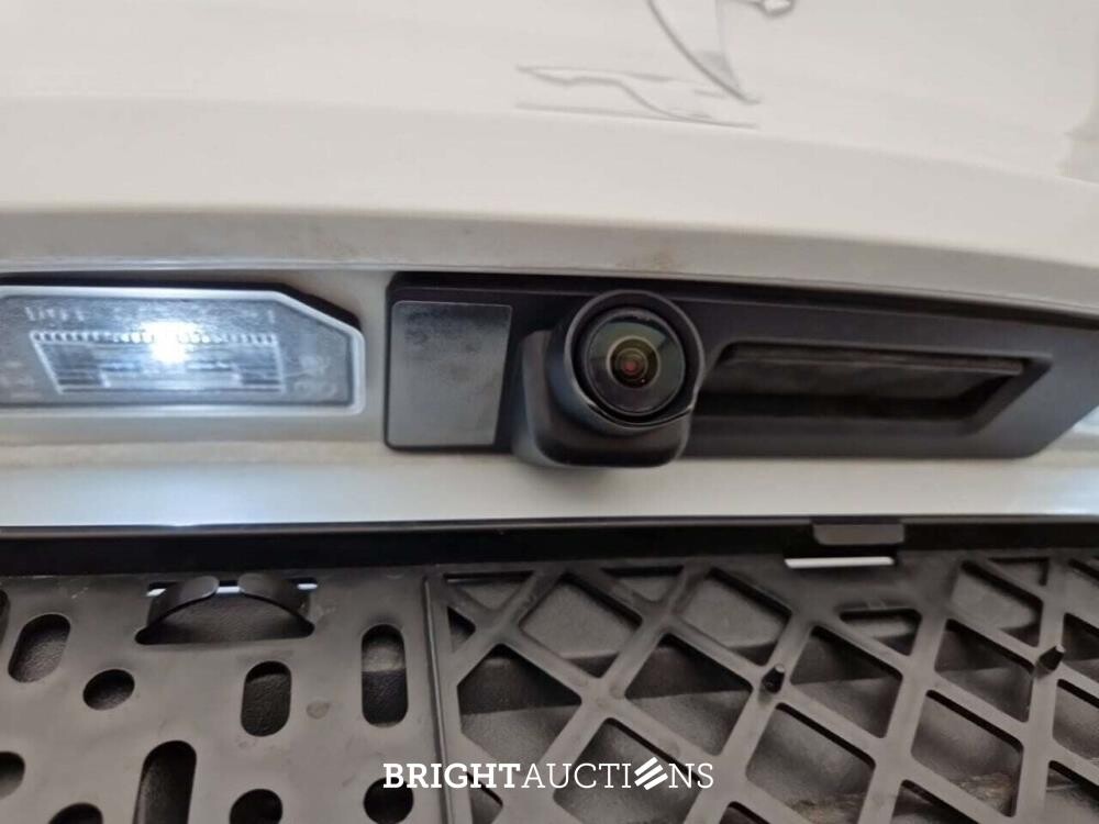 Tesla Model Y Long Range RWD 347pk 2025, 2GRZ915
