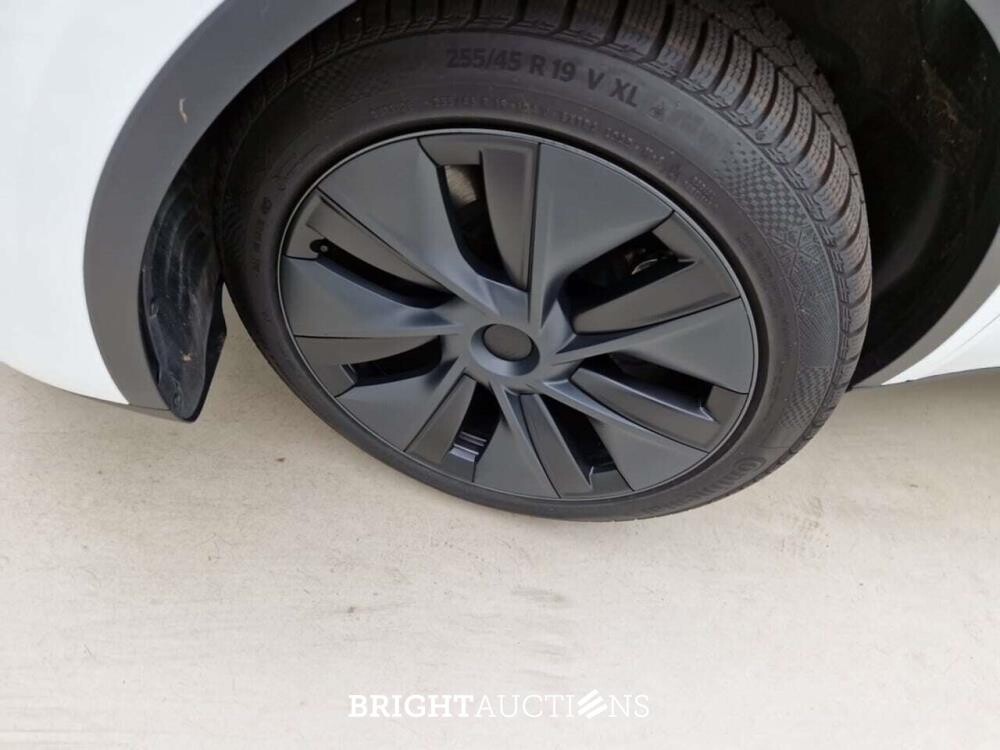 Tesla Model Y Long Range RWD 347pk 2025, 2GRZ915
