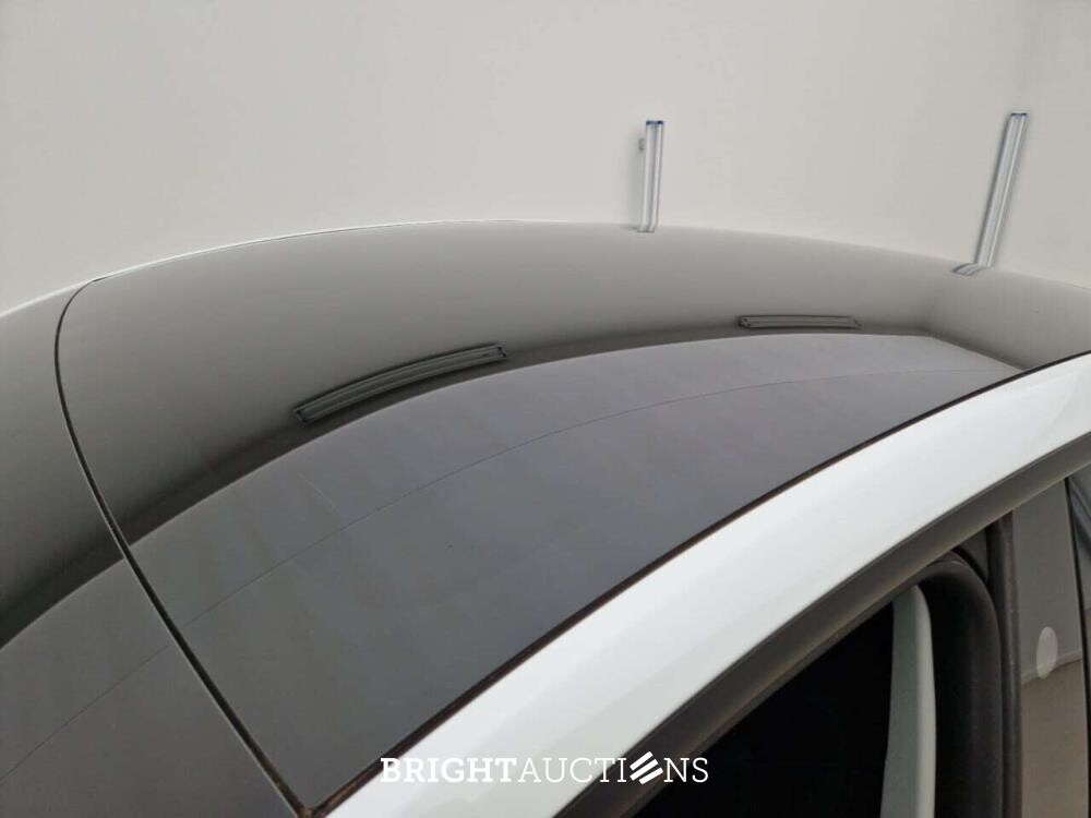 Tesla Model Y Long Range RWD 347pk 2025, 2GRZ915