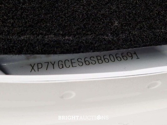 Tesla Model Y Long Range RWD 347pk 2025, 2GRZ915