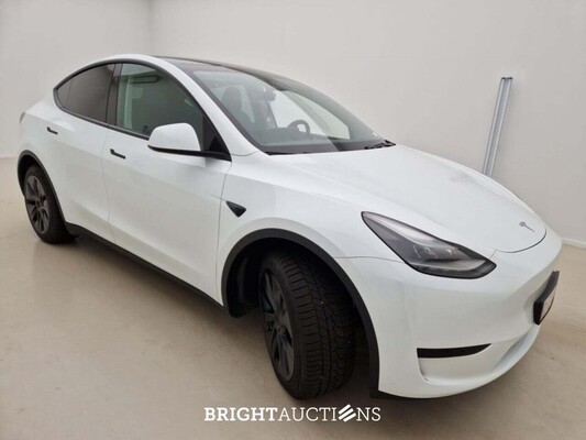 Tesla Model Y Long Range RWD 347pk 2025, 2GRZ915