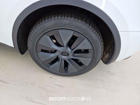 Tesla Model Y Long Range RWD 347pk 2025, 2GRZ915
