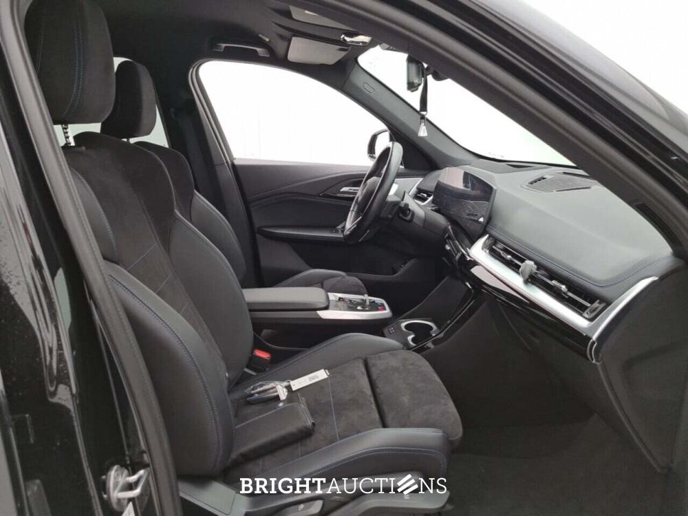 BMW iX1 X-Drive 30 M Sport 272pk 2023, DDL1006E