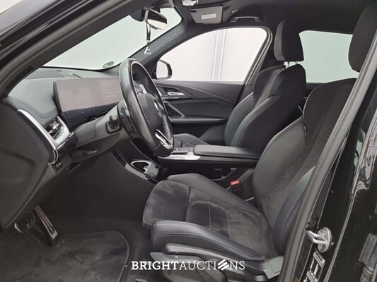 BMW iX1 X-Drive 30 M Sport 272pk 2023, DDL1006E