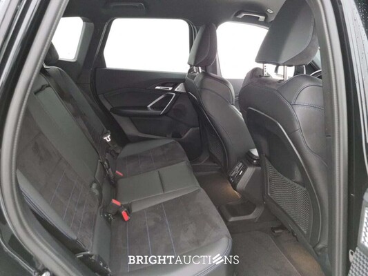 BMW iX1 X-Drive 30 M Sport 272pk 2023, DDL1006E
