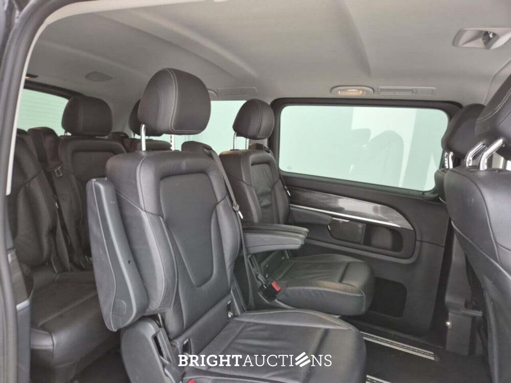 Mercedes-Benz Eqv300 7P. L2 204pk 2023, 2DAF204