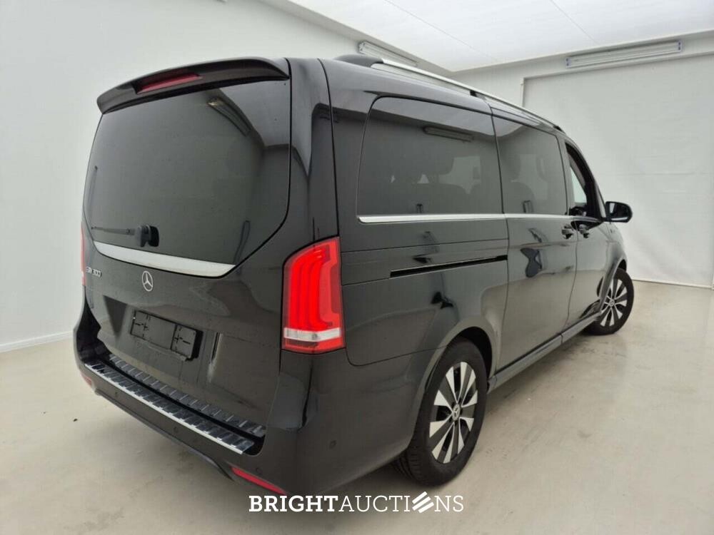 Mercedes-Benz Eqv300 7P. L2 204pk 2023, 2DAF204