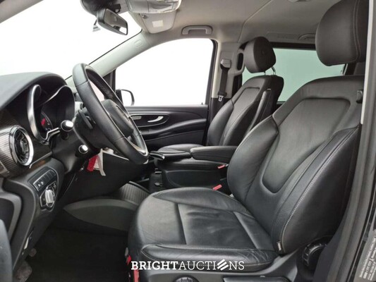 Mercedes-Benz Eqv300 7P. L2 204pk 2023, 2DAF204